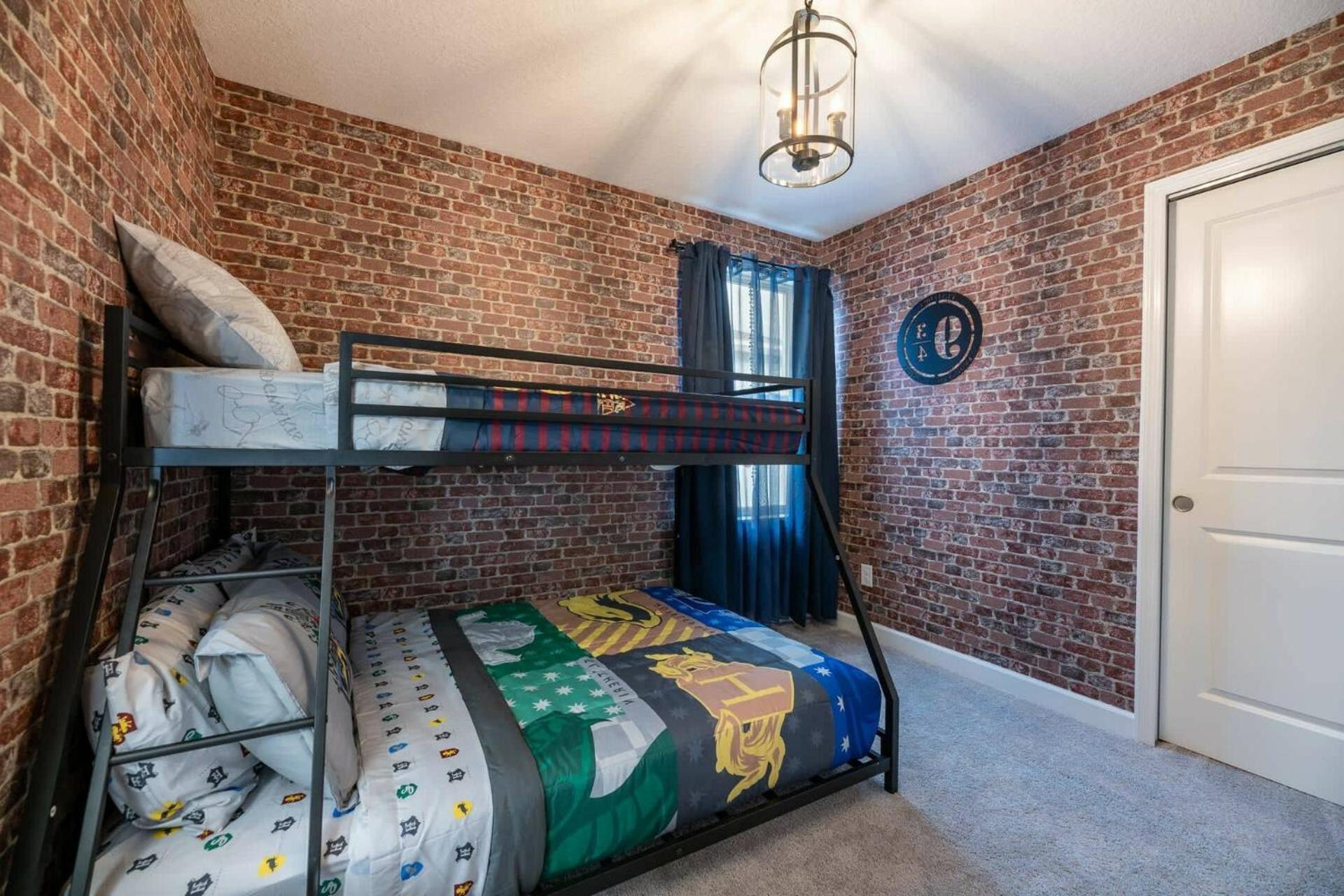 7988 Magical Vacation - 5 Bedrooms *